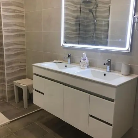 Iberlagos Gt アパート